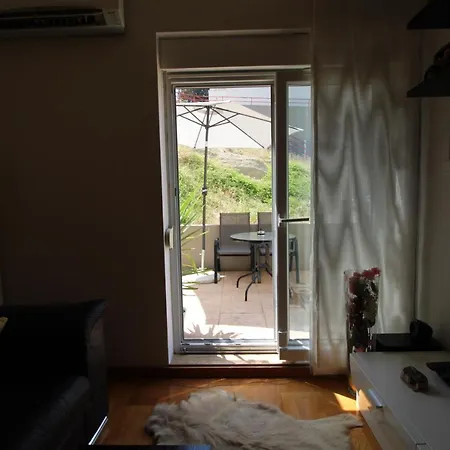 Apartman Macadamia With Garage Parking Split