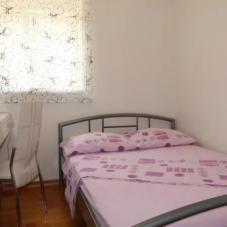 Apartman Macadamia With Garage Parking